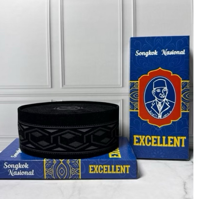 Peci Hitam Motif 3D Nyaman Dipakai