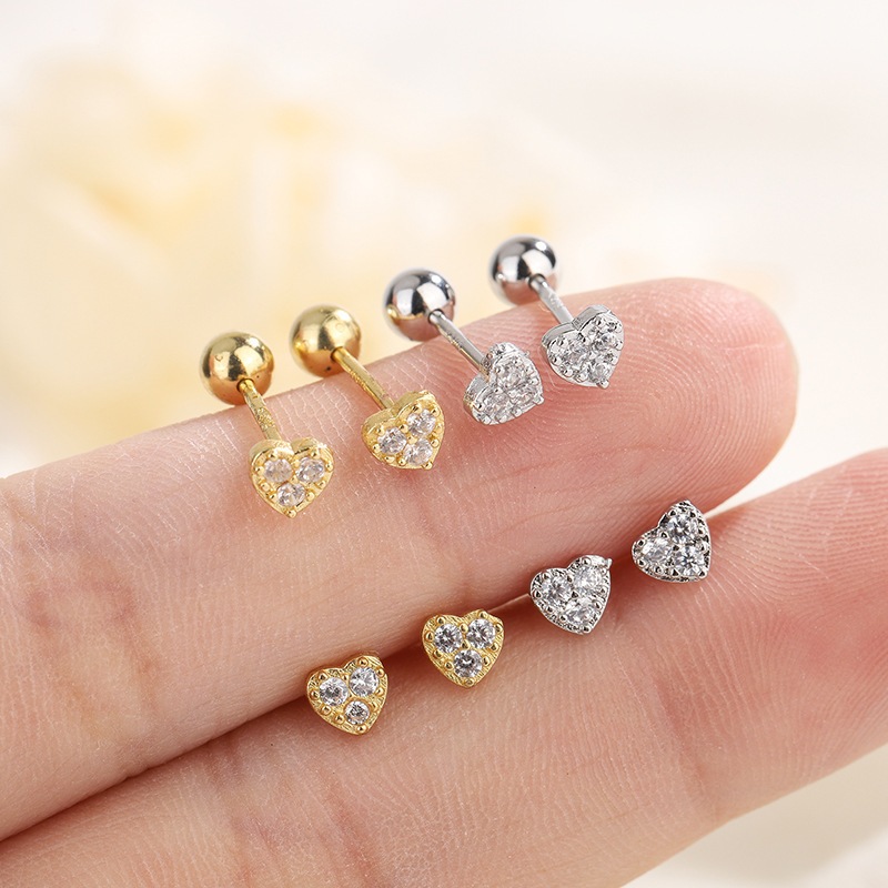 Titanium Anting-anting Kancing Berbentuk Hati Bertatahkan Zirkonium Mikro Dari Baja Titanium  Anting
