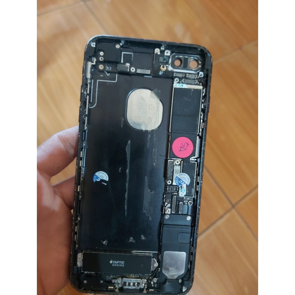 Mesin iphone 7 plus inter 128gb wifi only baca DEKSRIPSI