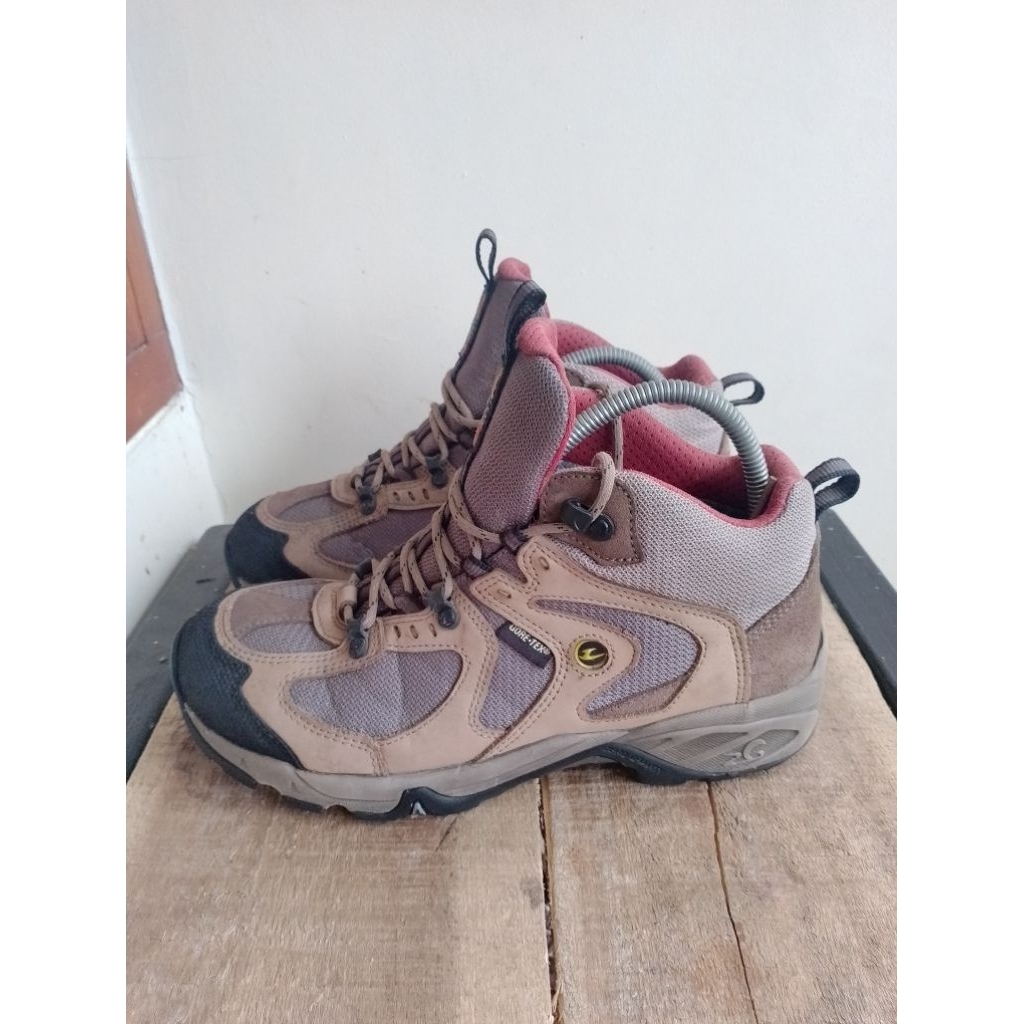 sepatu outdoor lecaf originals