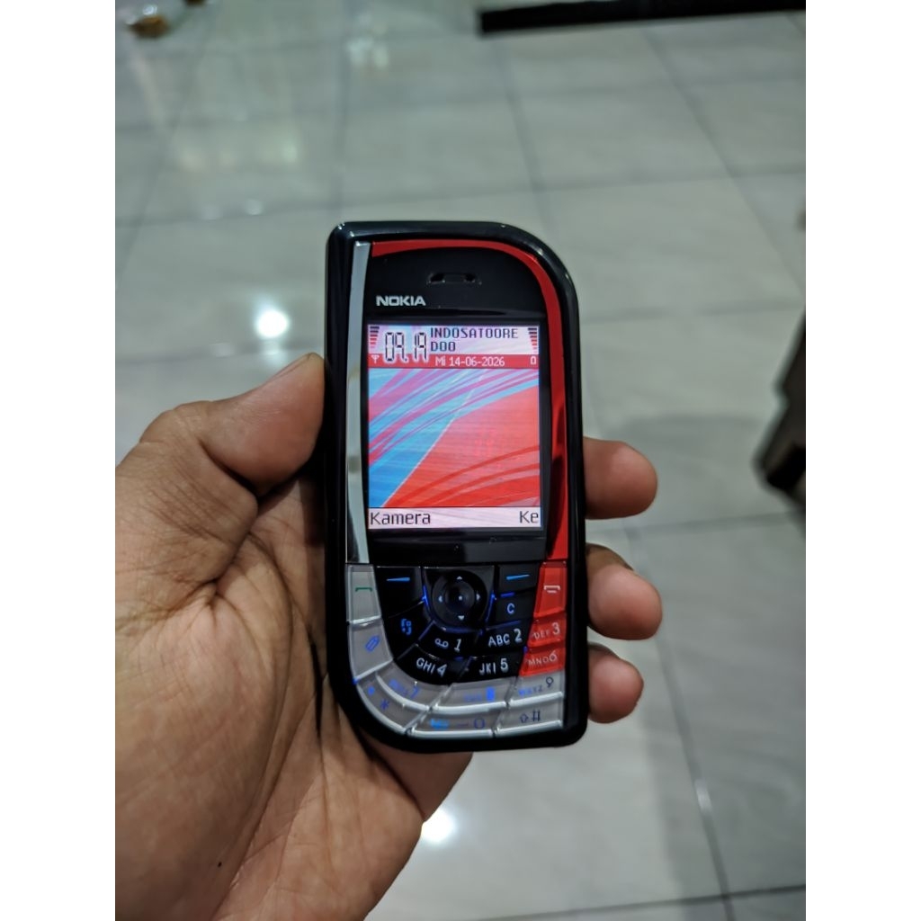 NOKIA 7610