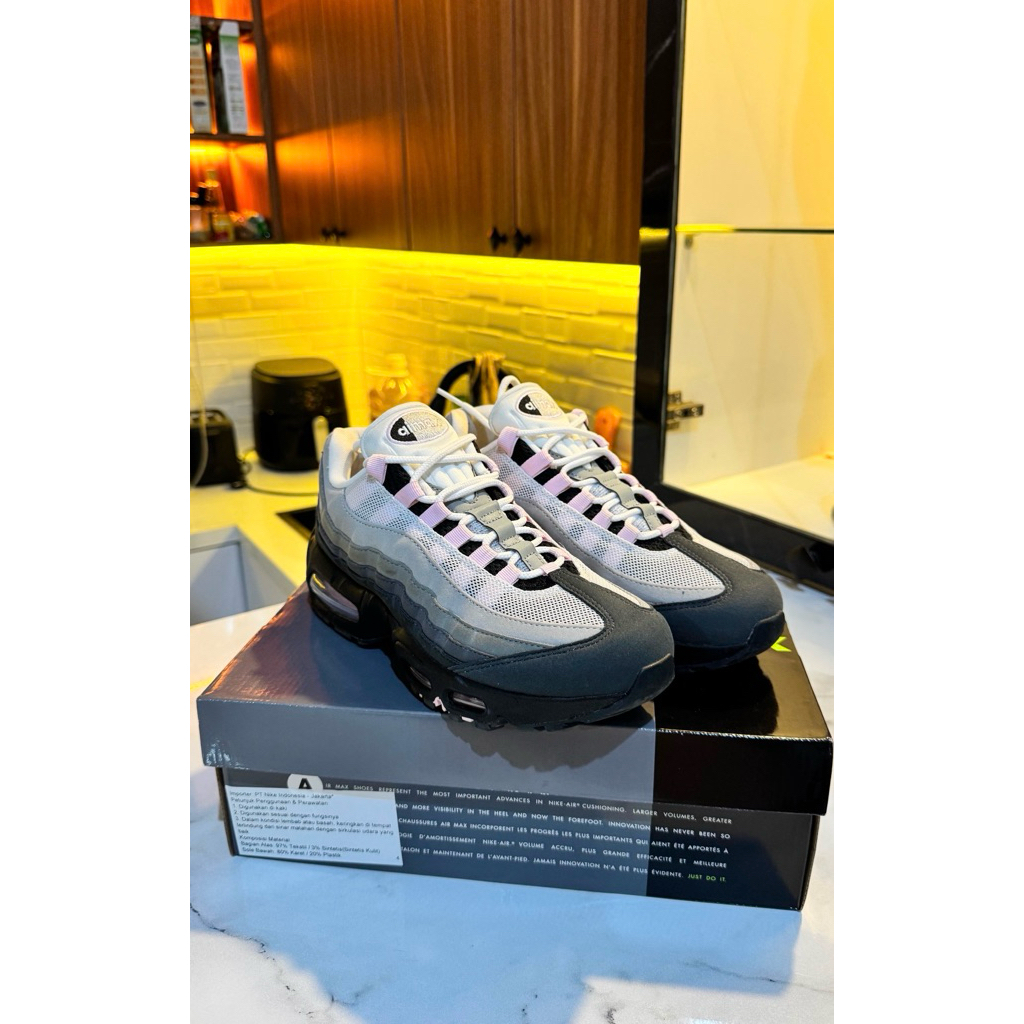 Nike airmax 95 big bubble pink