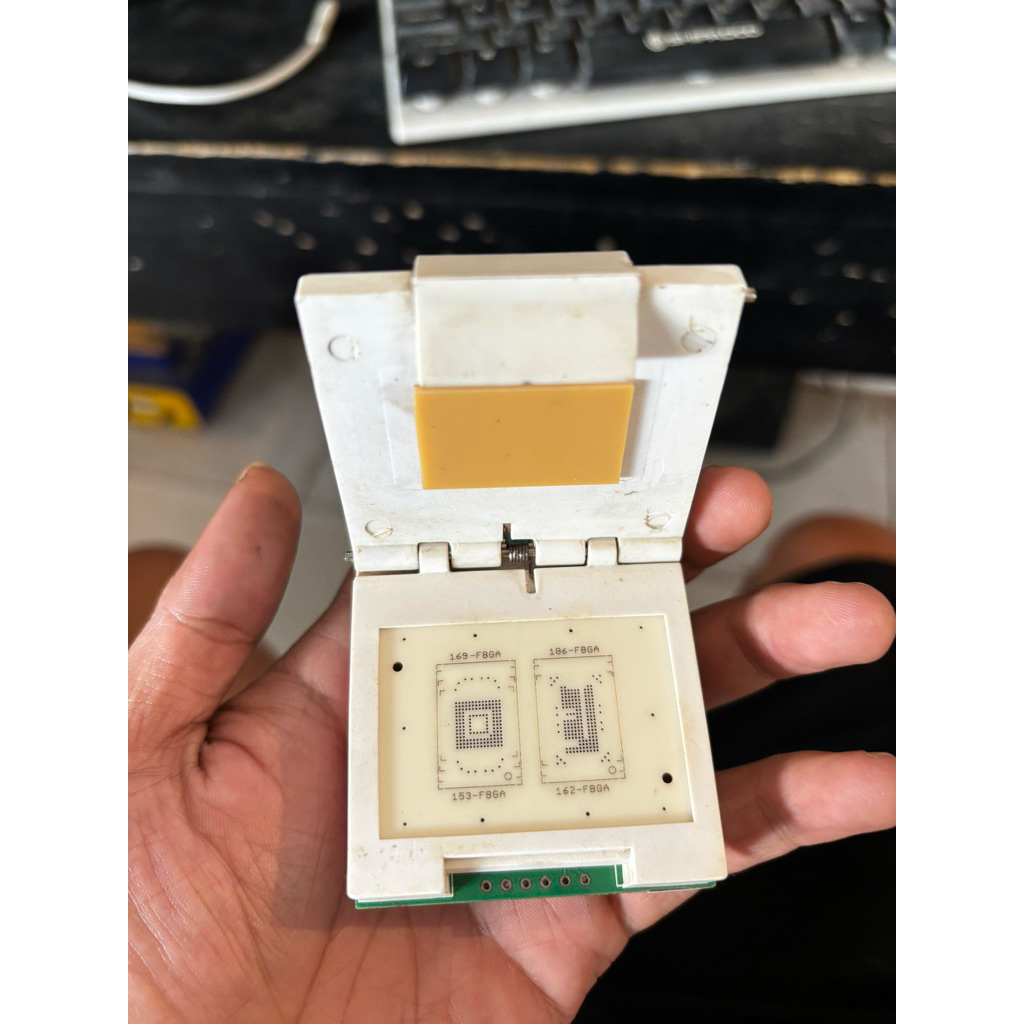 soket ufi box bga 153 only