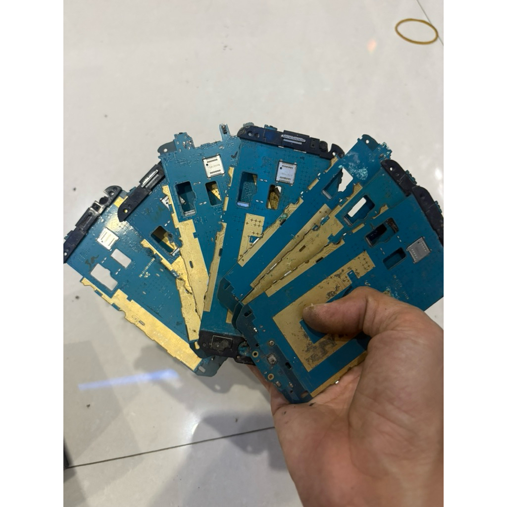 Samsung j1 Ace minus mati