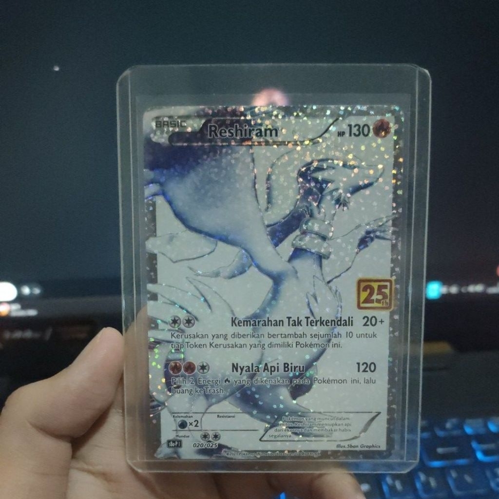 Reshiram 25th 020/025 Pokemon Trading Card Game