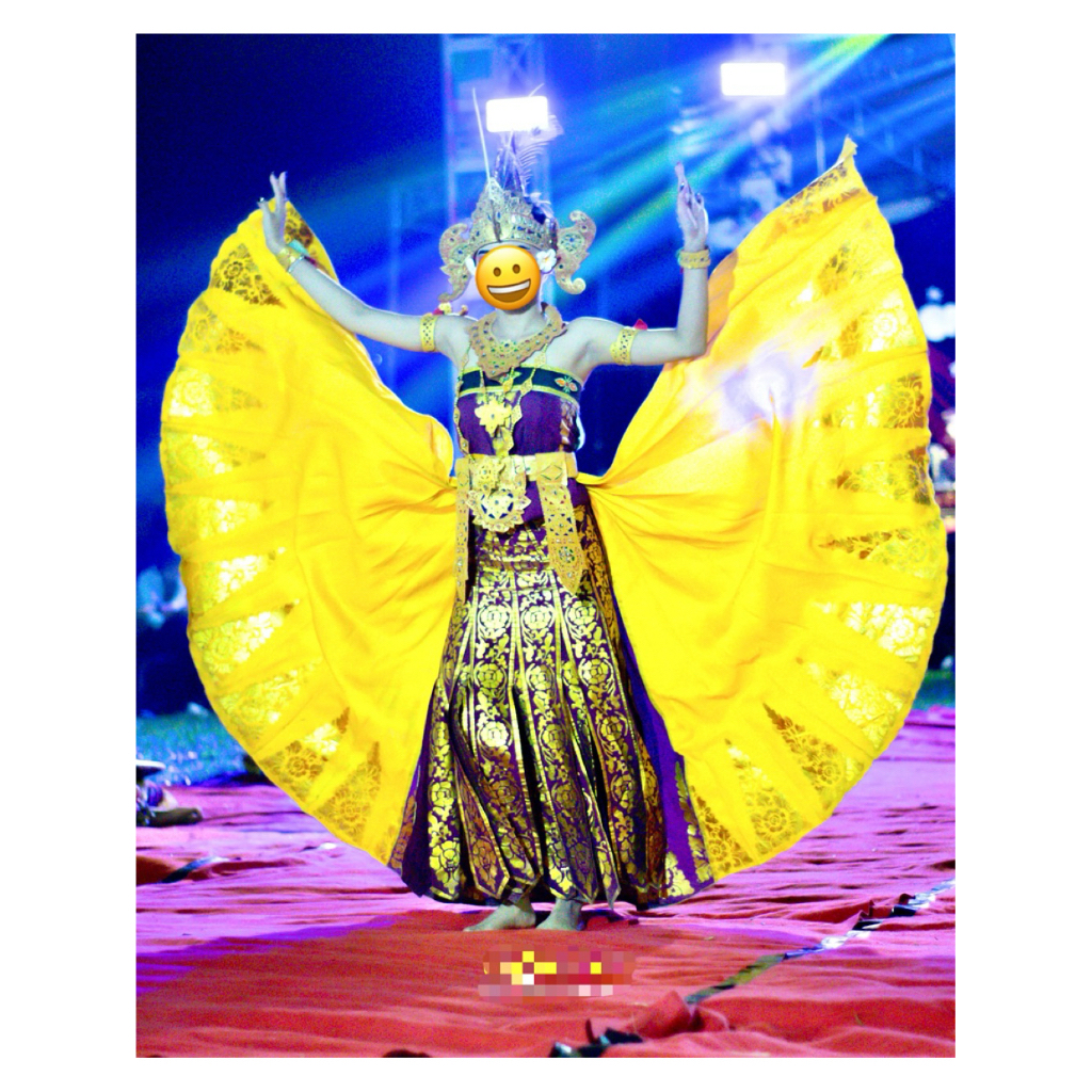 kostum tari cendrawasih bali