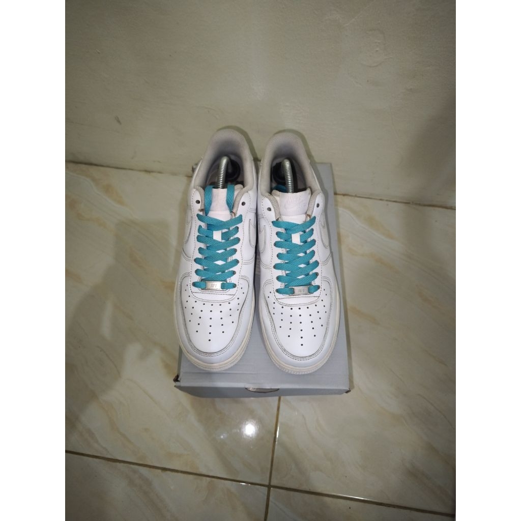 NIKE AF1 Trhiple White