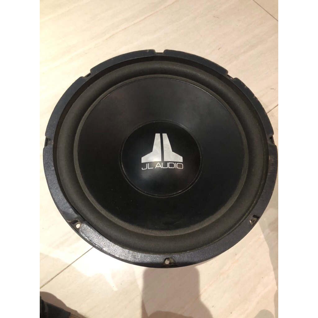JL AUDIO Sond 12W6 Made in Use Speaker Bass High Quality untuk Audio Mobil Bekas