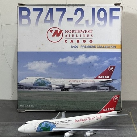 Diecast Boeing 747-200F Northwest Airlines Cargo 1/400 Dragon Wings