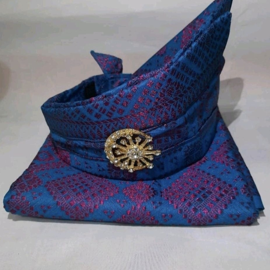 TANJAK melayu satu set SONGKET TANJAK MELAYU RIAU TANJAK MELAYU SIAK
