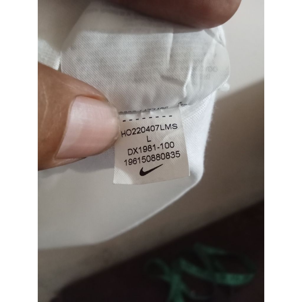 Nike tee