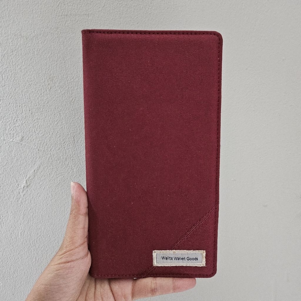 (preloved) WALLTS WALLET GOODS Dompet Paspor