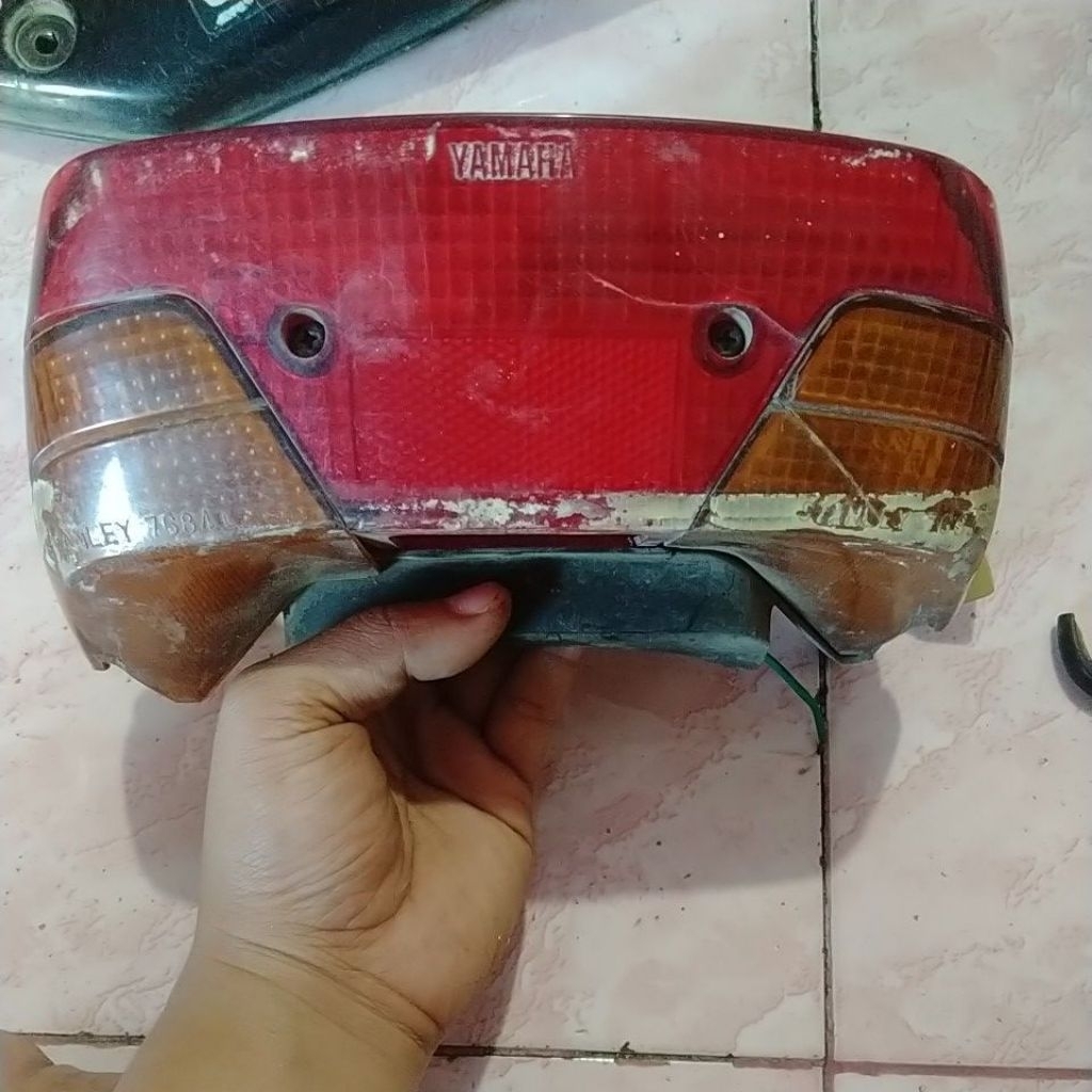 LAMPU BELAKANG FORCE ONE POSWAN ORIGINAL COPOTAN MOTOR
