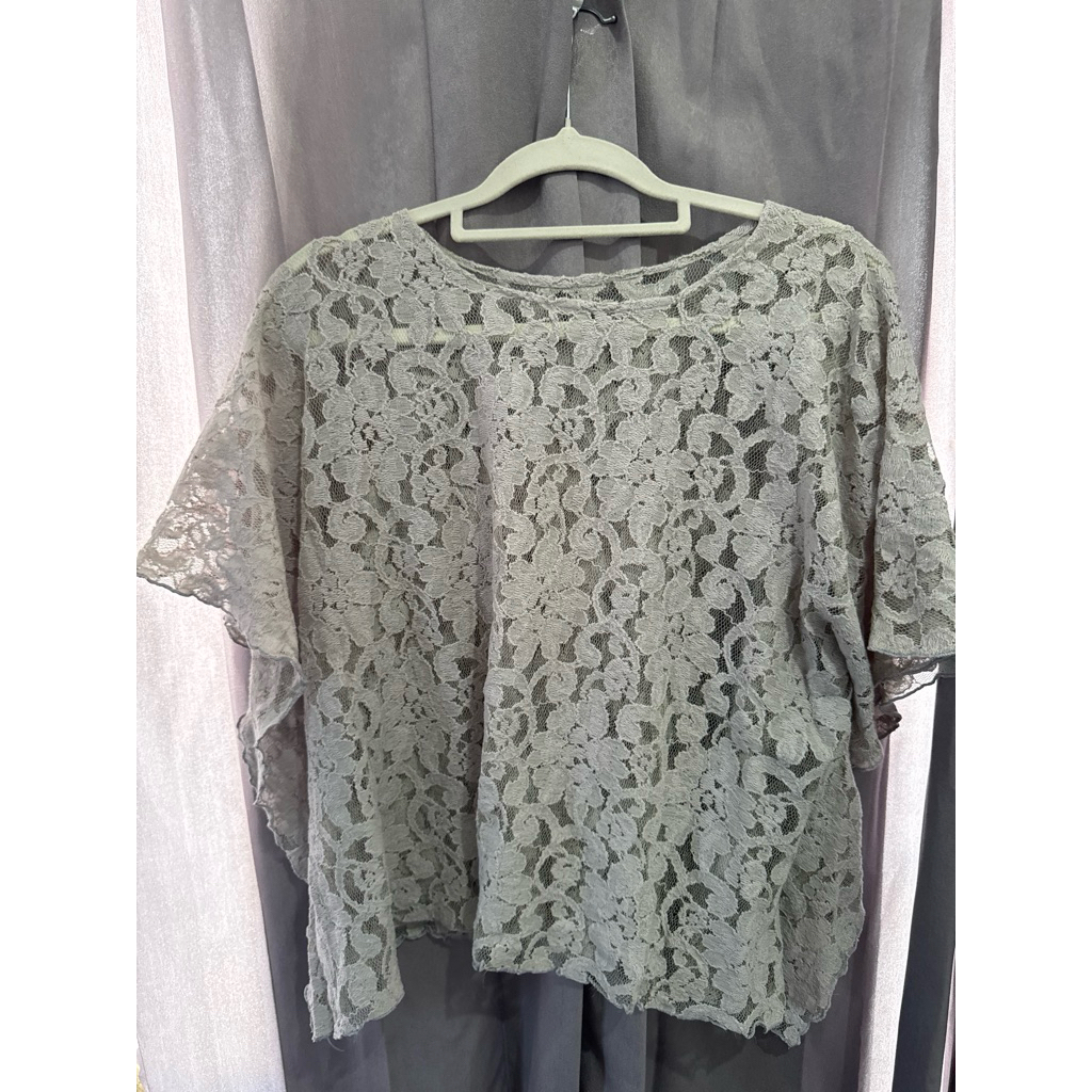 PRELOVED Outer Lace Grey