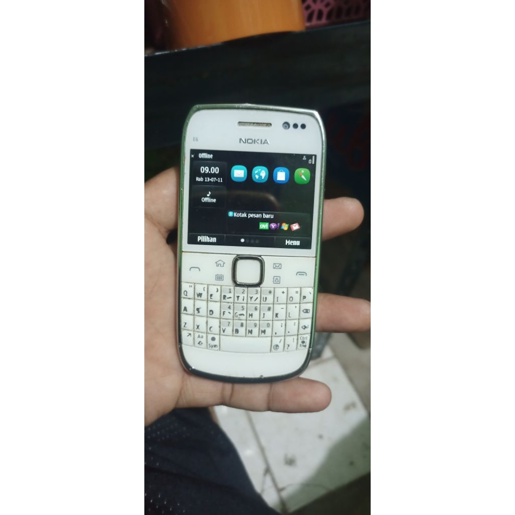 Nokia E6 00
