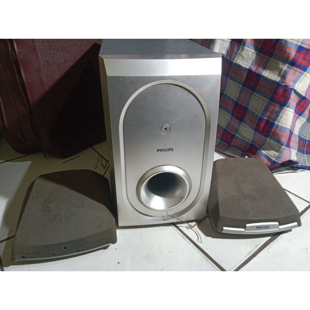 Pasif.. Philips.. Subwoofer dan Satelit..