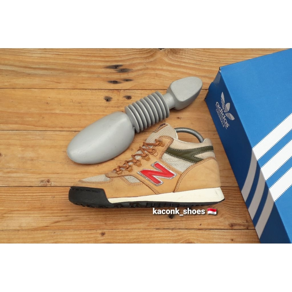SEPATU GUNUNG HIKING OUTDOOR NEW BALANCE 710 ORIGINAL