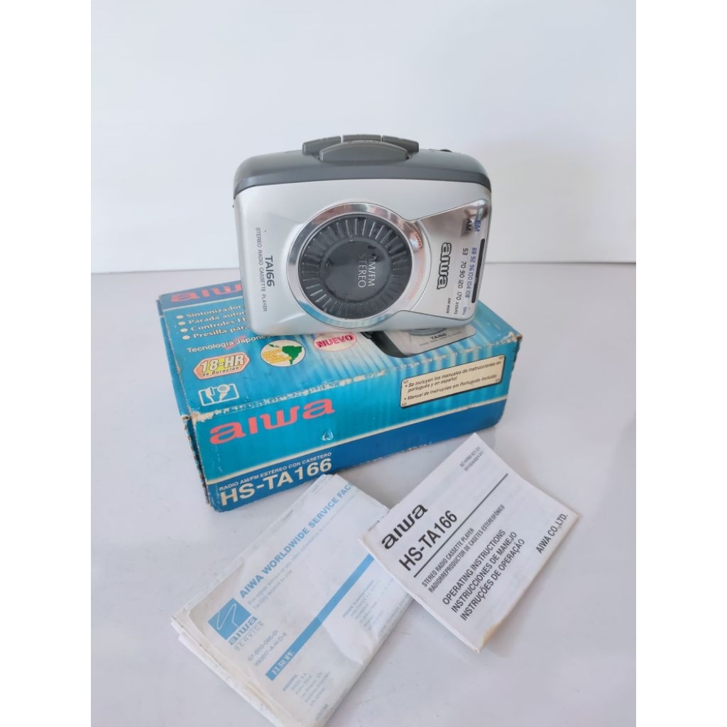 Tape Walkman Aiwa HS-TA166 Japan vintage radio AM FM stereo tuner cassette player pemutar kaset pita
