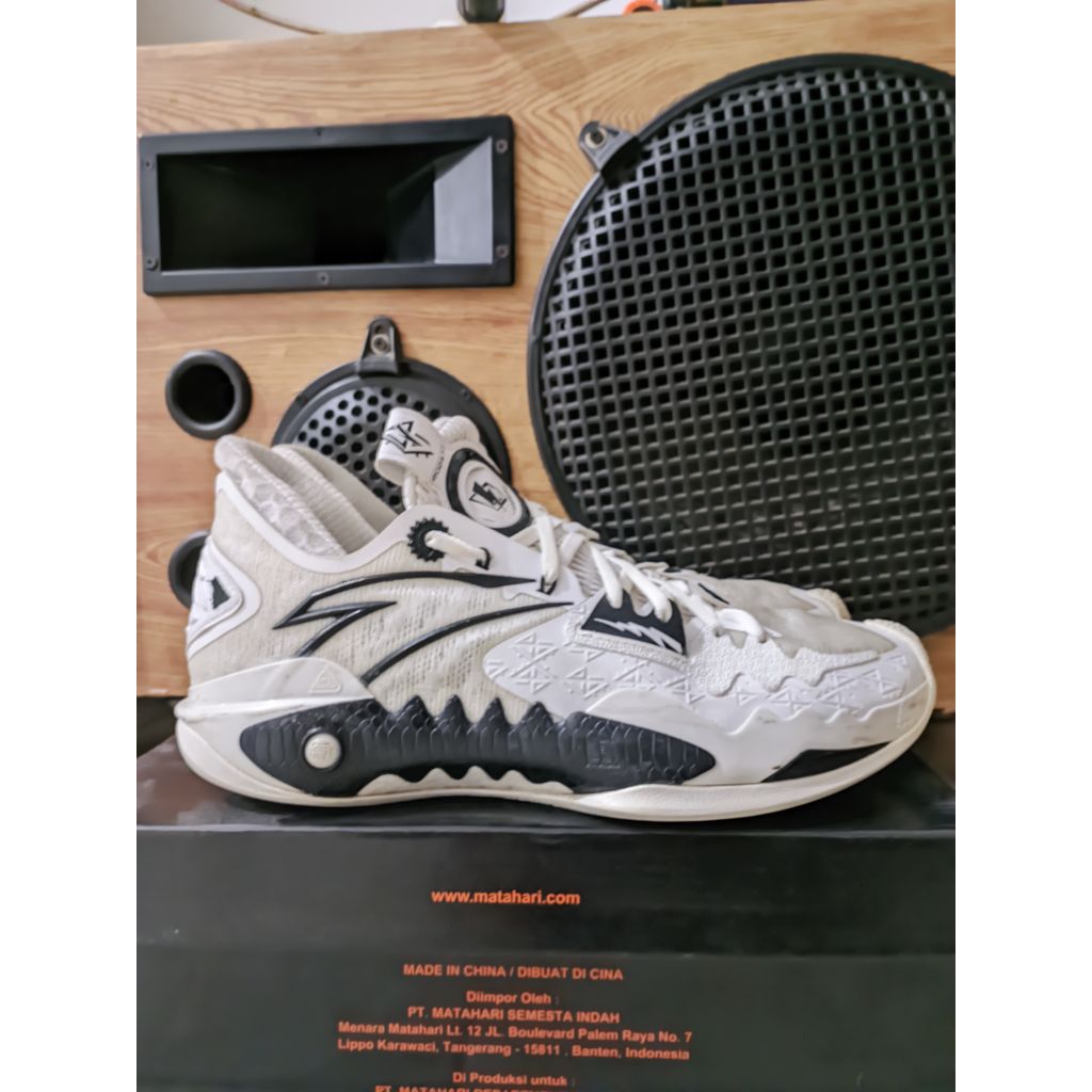 Anta Shockwave 5 "Kyrie Irving First Year"