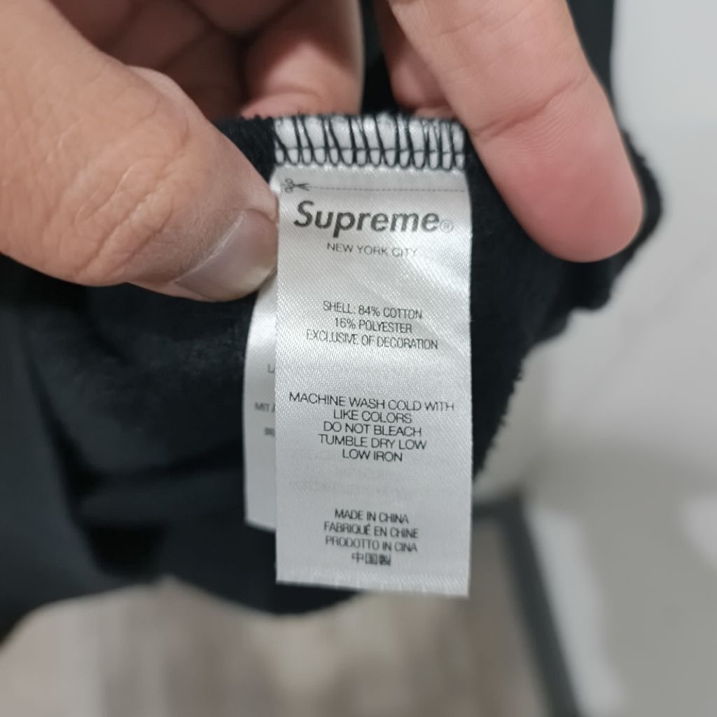 zipepr hoodie supreme undercover