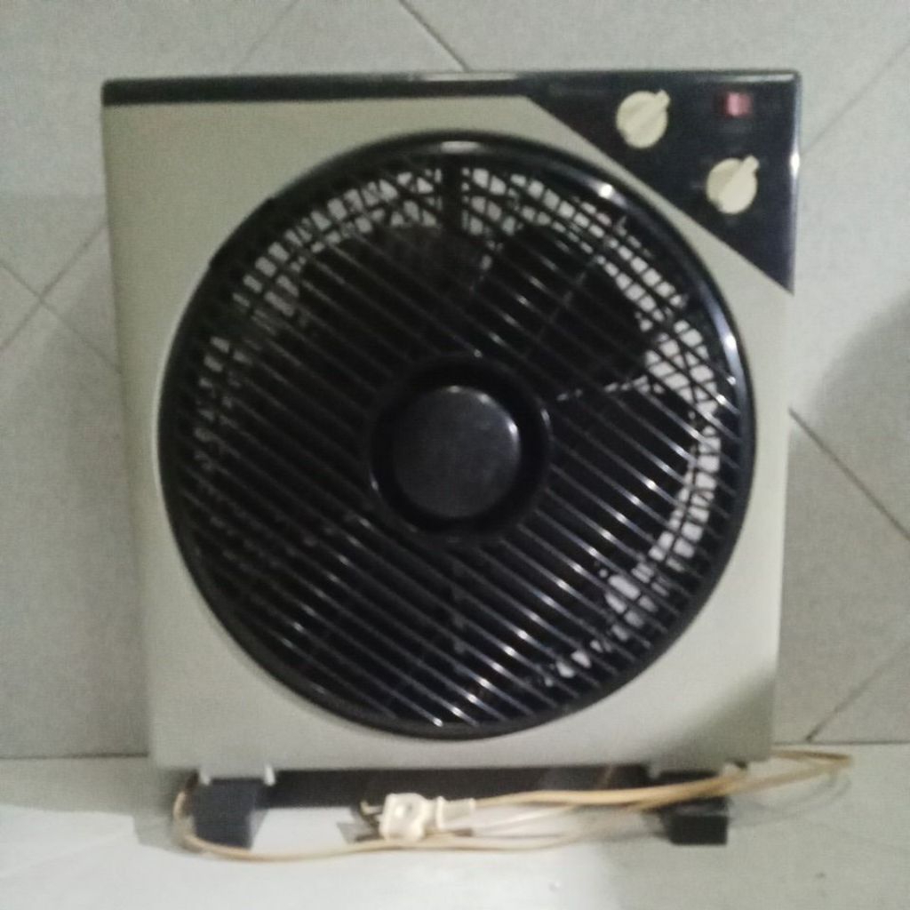 Maspion Box Fan