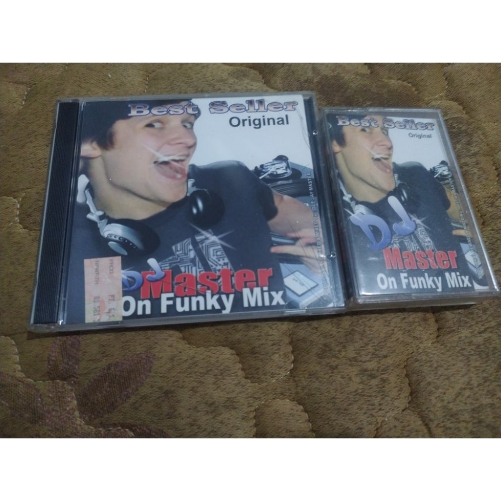 Paket Kaset Pita & CD Audio Best Seller DJ Master On Funky Mix (Boulevard International)