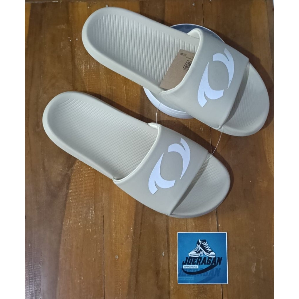 sandal Astec
