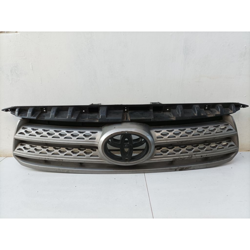 Grill Gril depan Toyota fortuner original tahun 2005 2006 2007 2008 2009 2010 Original