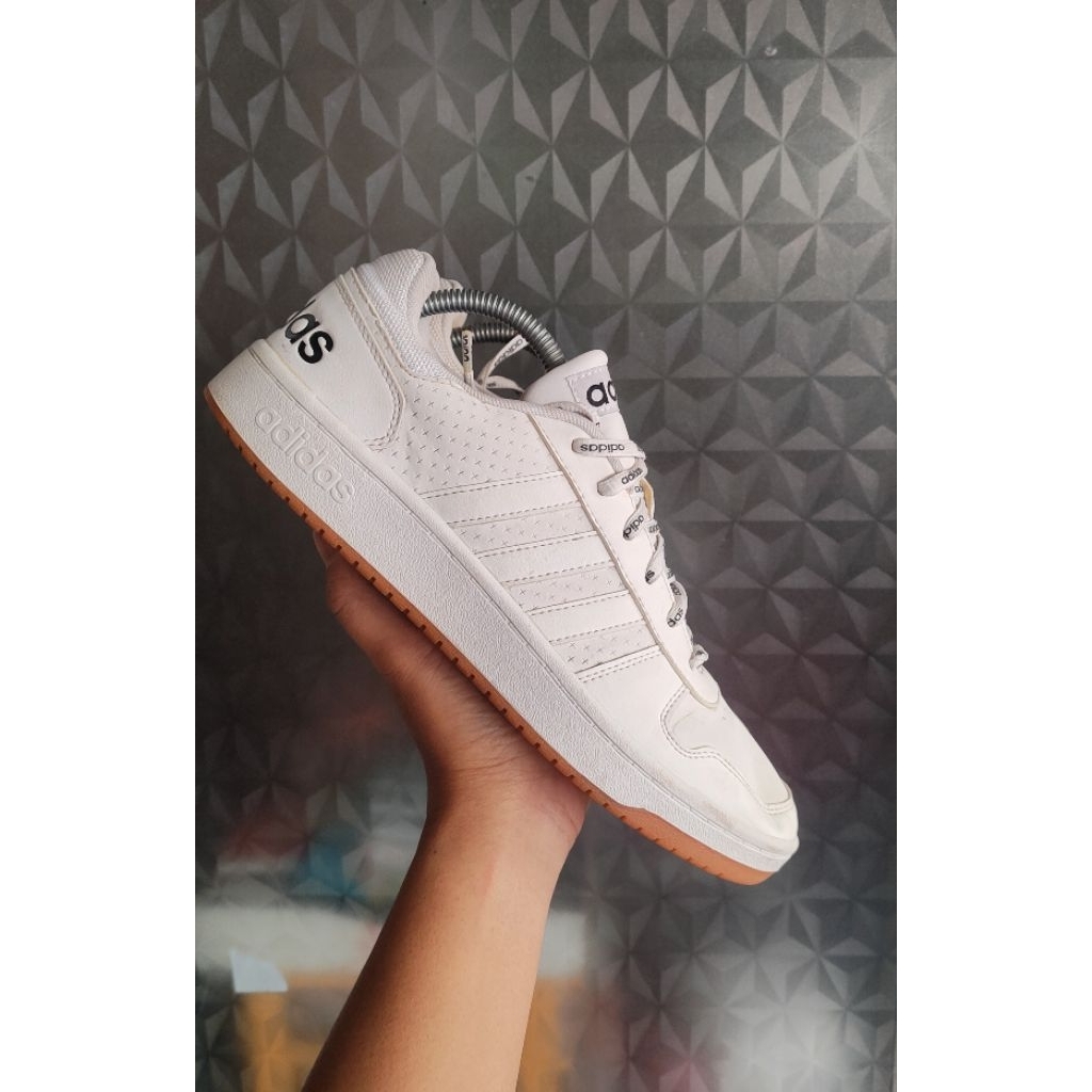 sepatu Adidas SZ 42 second bekas preloved