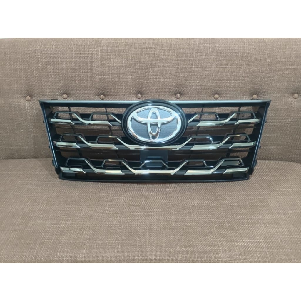 grill Fortuner GR Sport ori