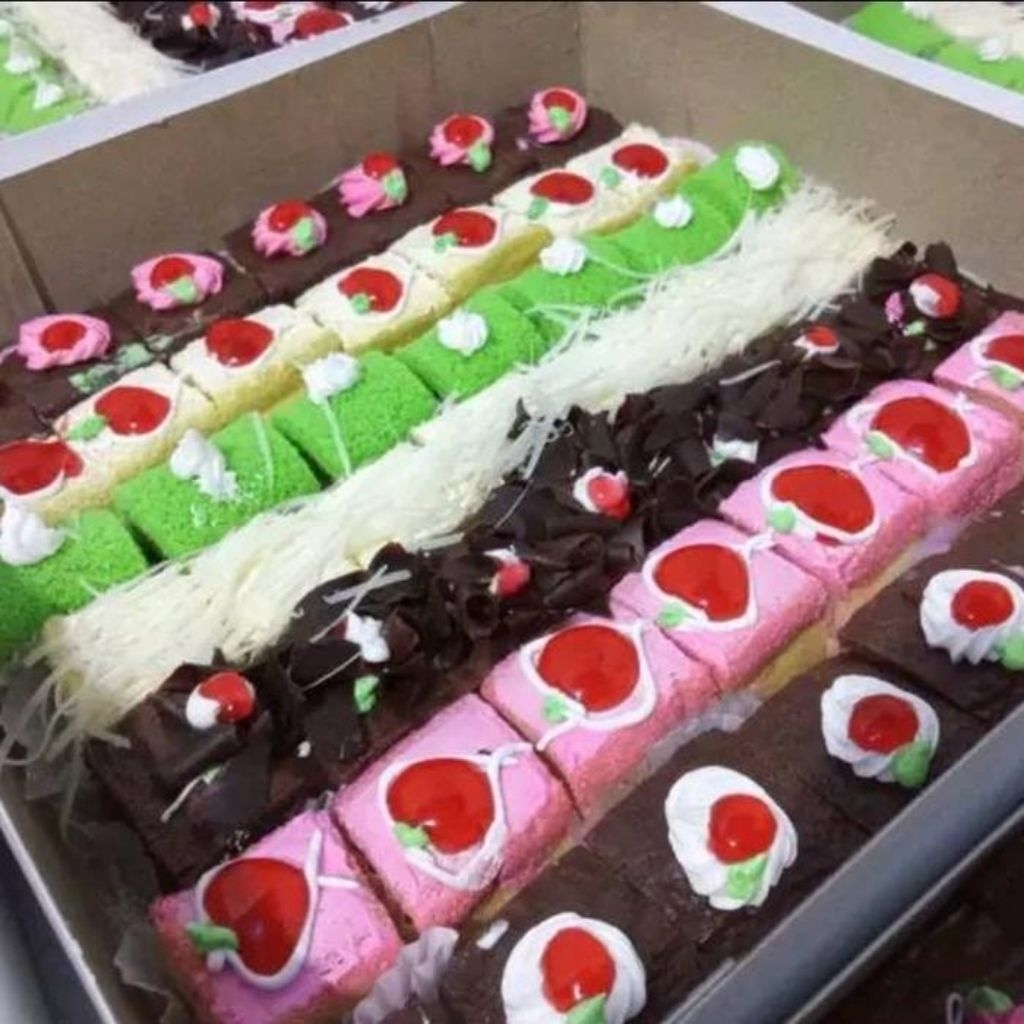 Kue Hantaran / Kue Tart / Kue Tart Mini / Tart Mini / Kue Basah / Kue Pasar Subuh / Jajanan Pasar