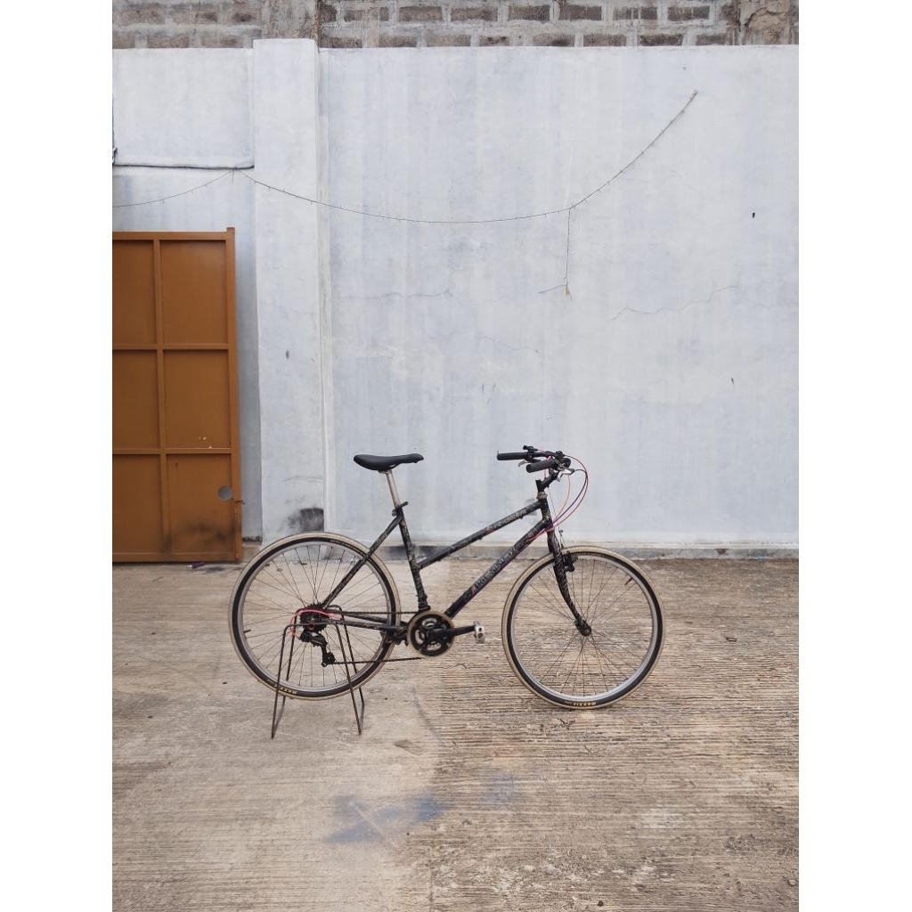 sepeda 26 kalcer kennex hi gear lady rem bawah
