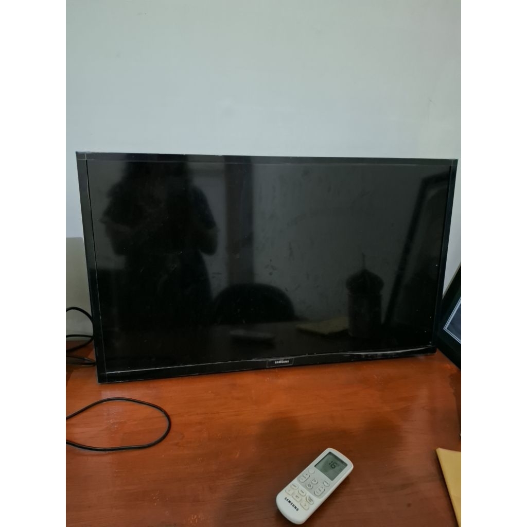 tv samsung led tv 32inch second
