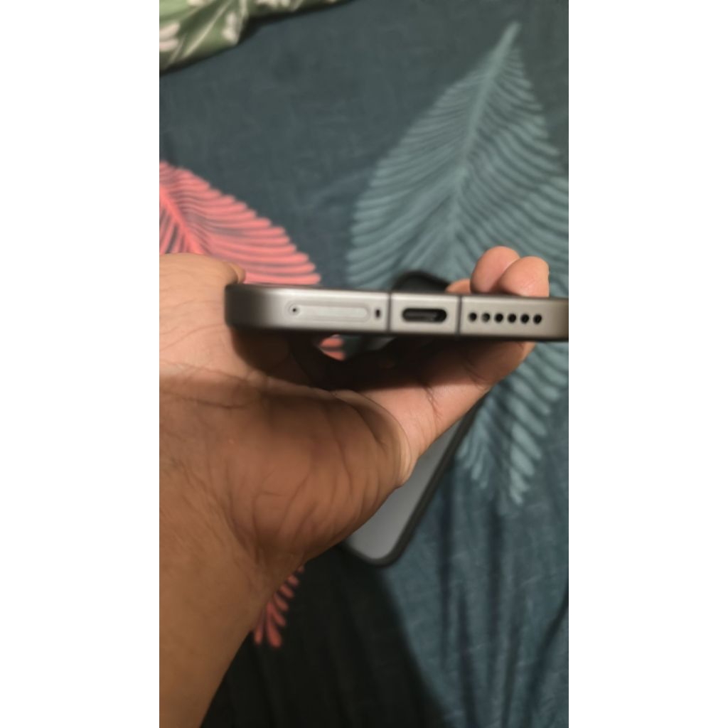 jual hp xiaomi 17 fulset ram 12/512 like new