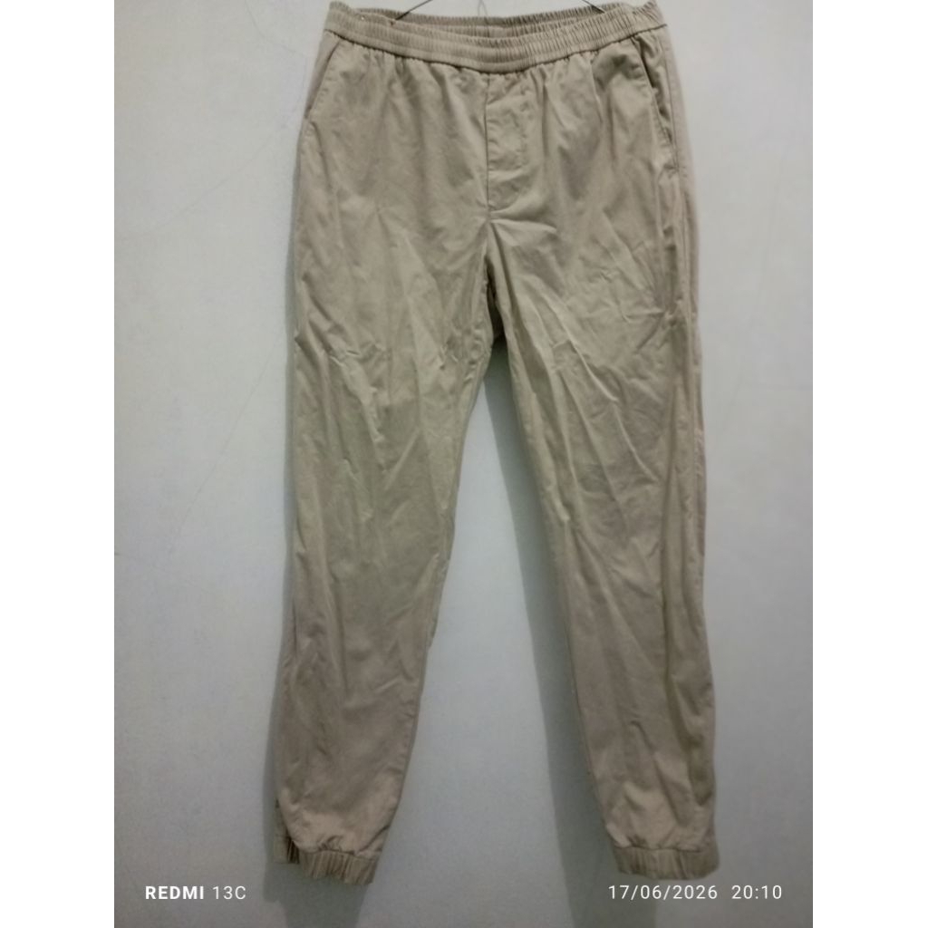 preloved celana panjang chino pria giordano