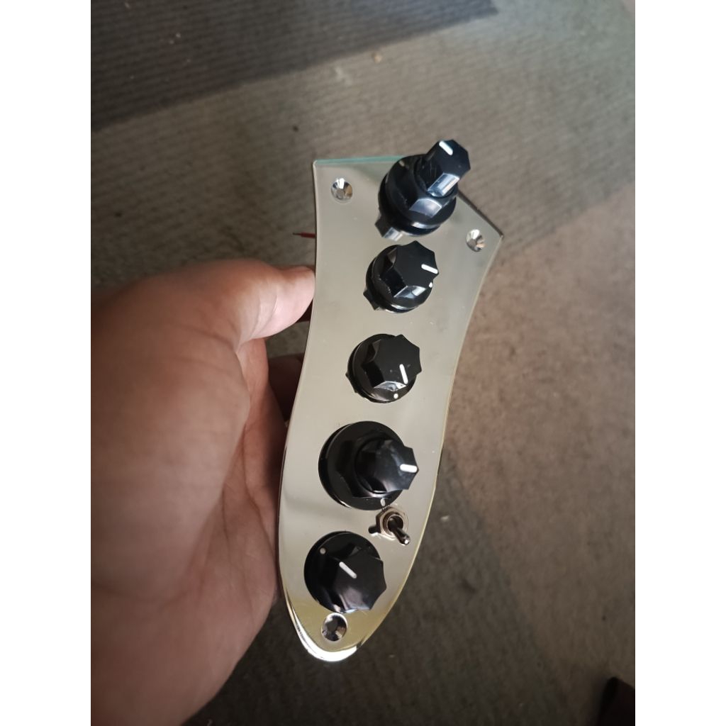 Preamp Aktif Bass Marcus Miller V7 original
