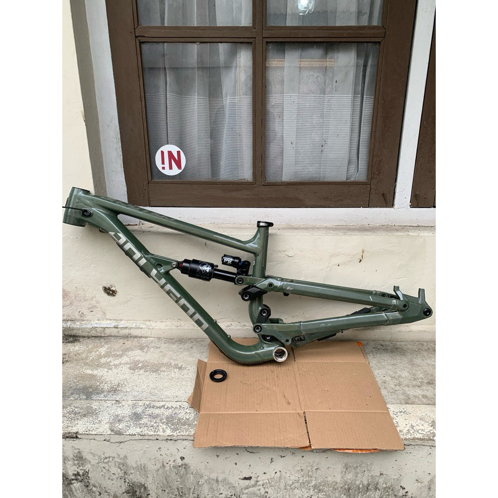 FRAME ONLY POLYGON COLOSUS N9 2022