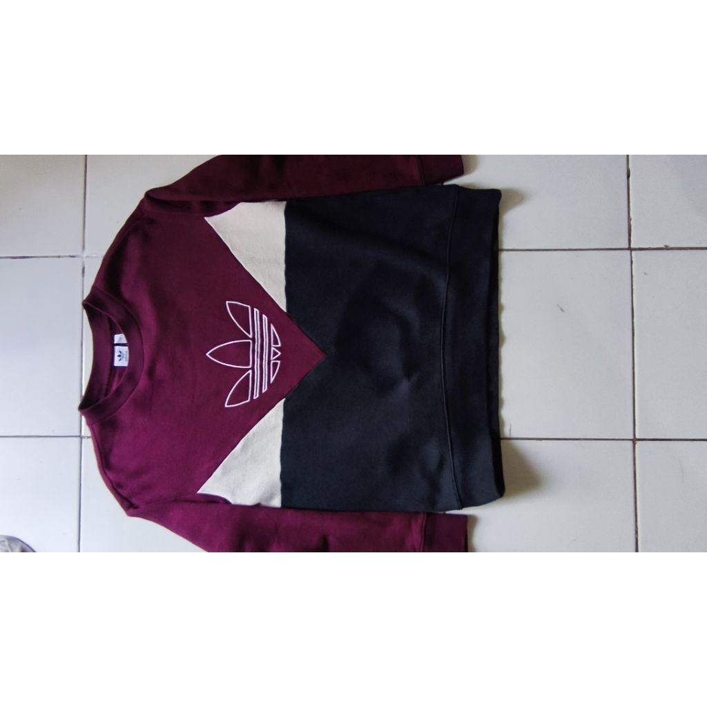 Crewneck CN Adidas big logo second size XS euro setara M fit L