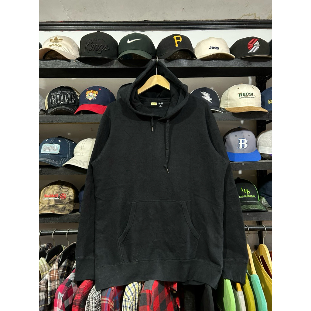 uniqlo basic hoodie