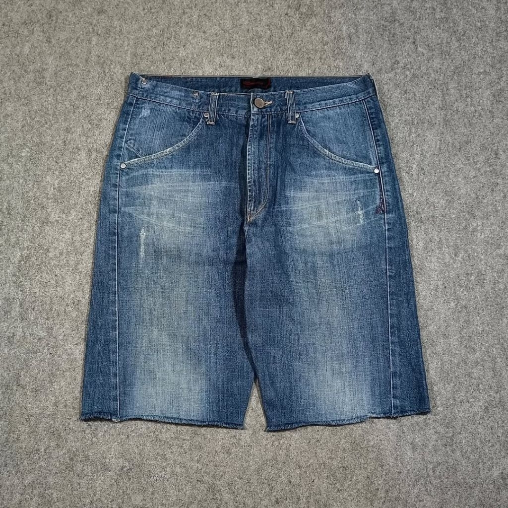 Celana pendek jeans ENGINEERED size 32 second