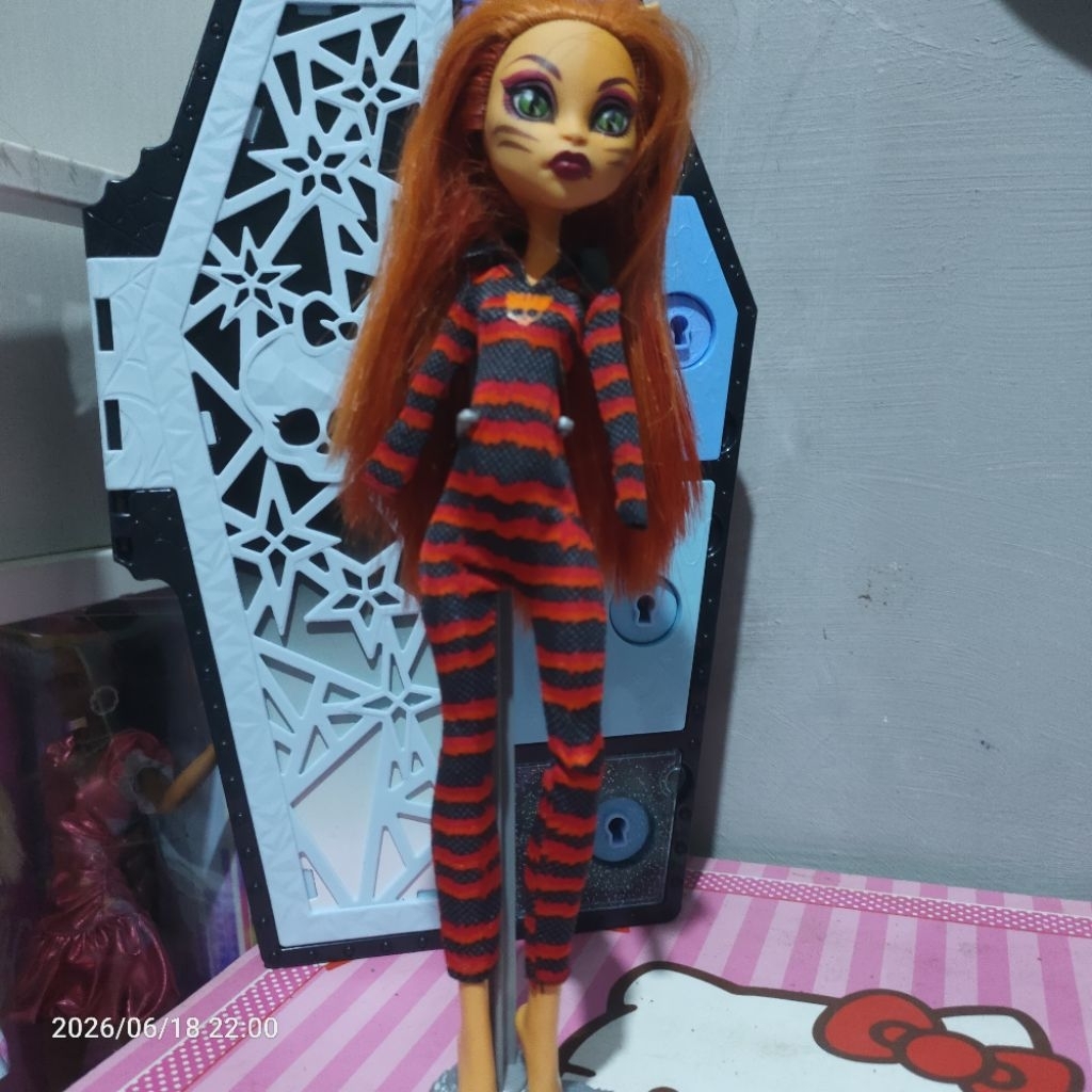 Baju Boneka Monster High MH EAH WINX