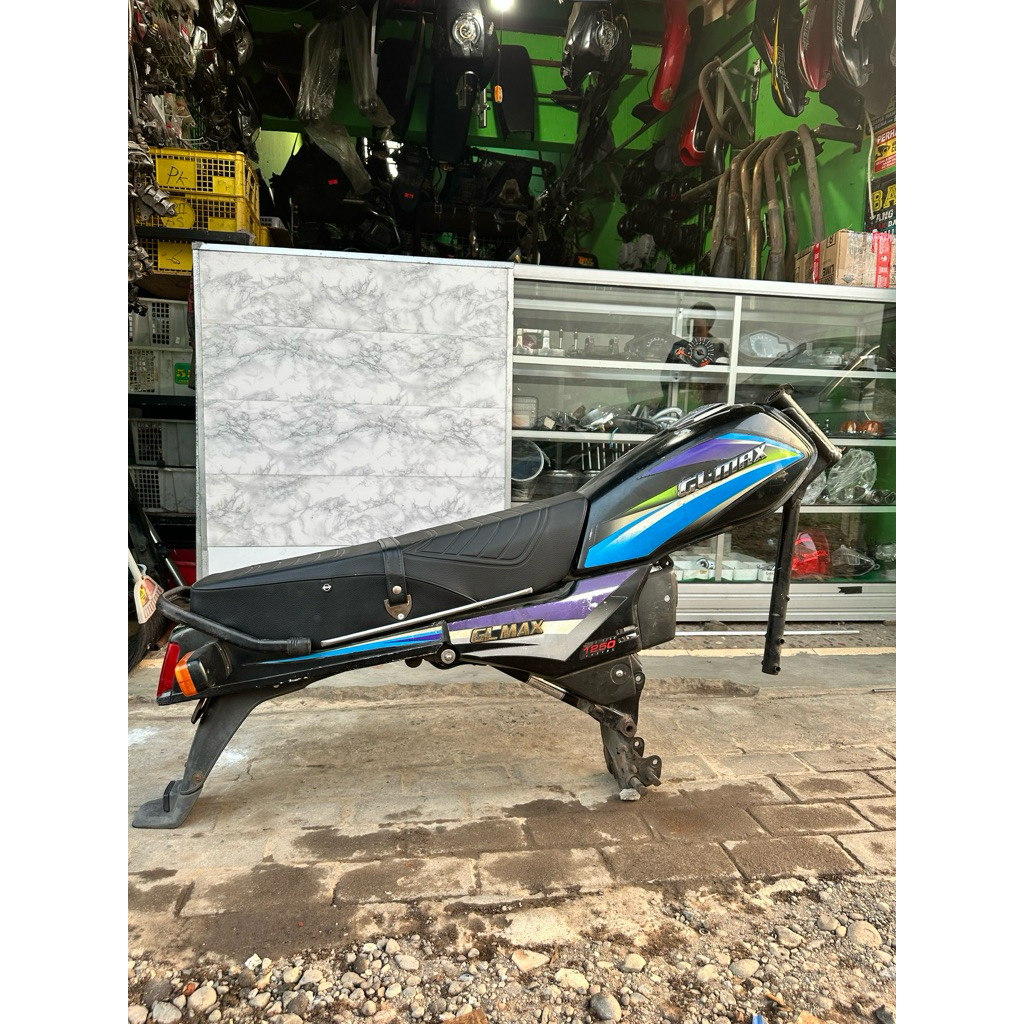 Bodi set frame sasis Gl max newtek original spesifikasi Rangka dan part original jok mbitek anti gem