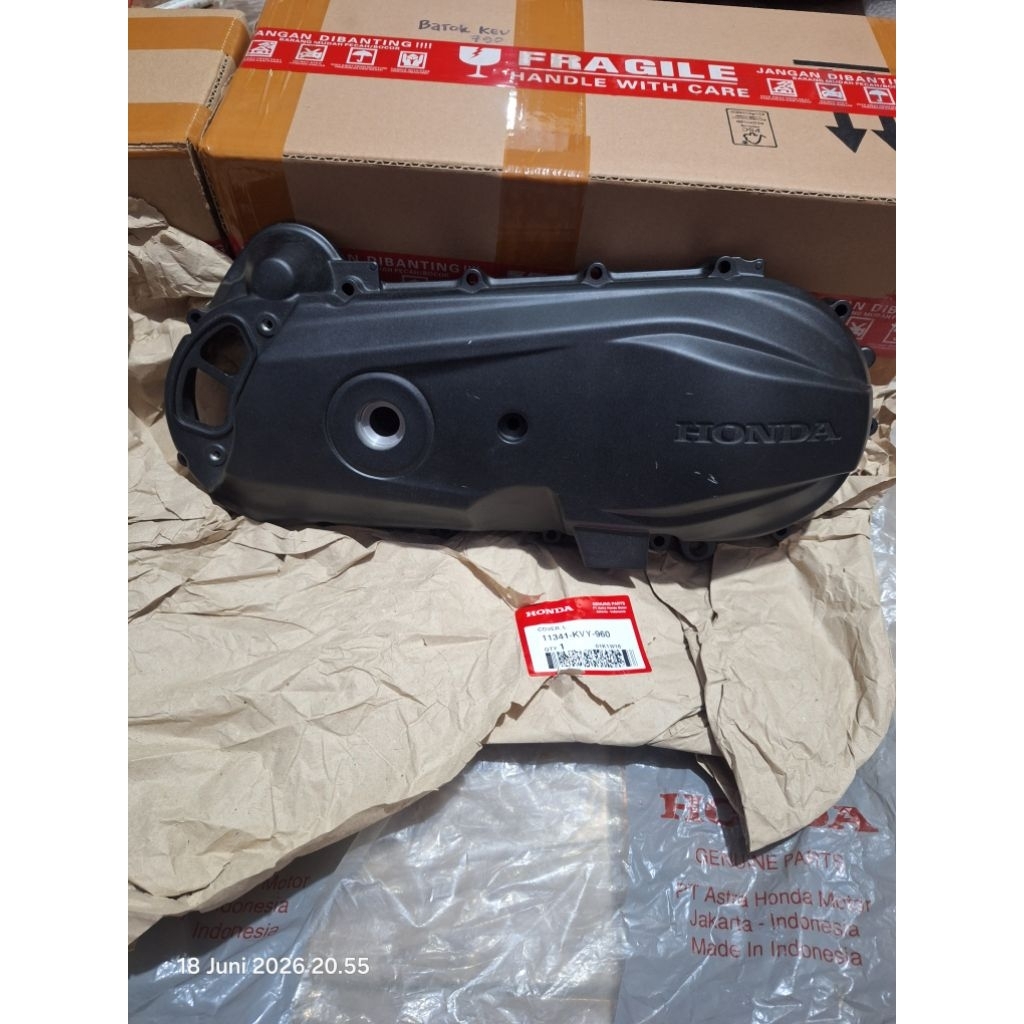 Cover L crankcase bak kiri CVT Honda beat bit karbu original ahm honda 11341-KVY-960