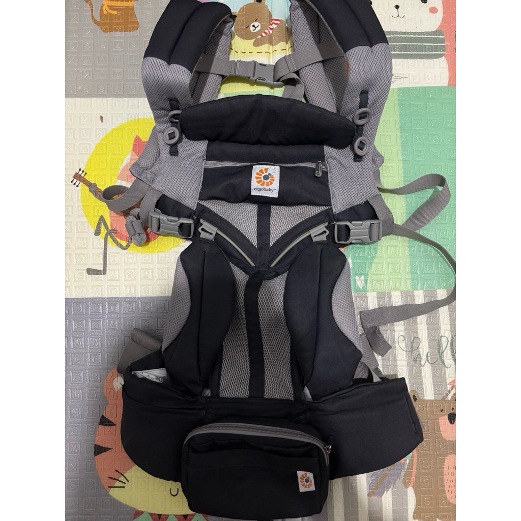 PRELOVED ERGOBABY OMNI 360 COOLAIRMESH CARBON