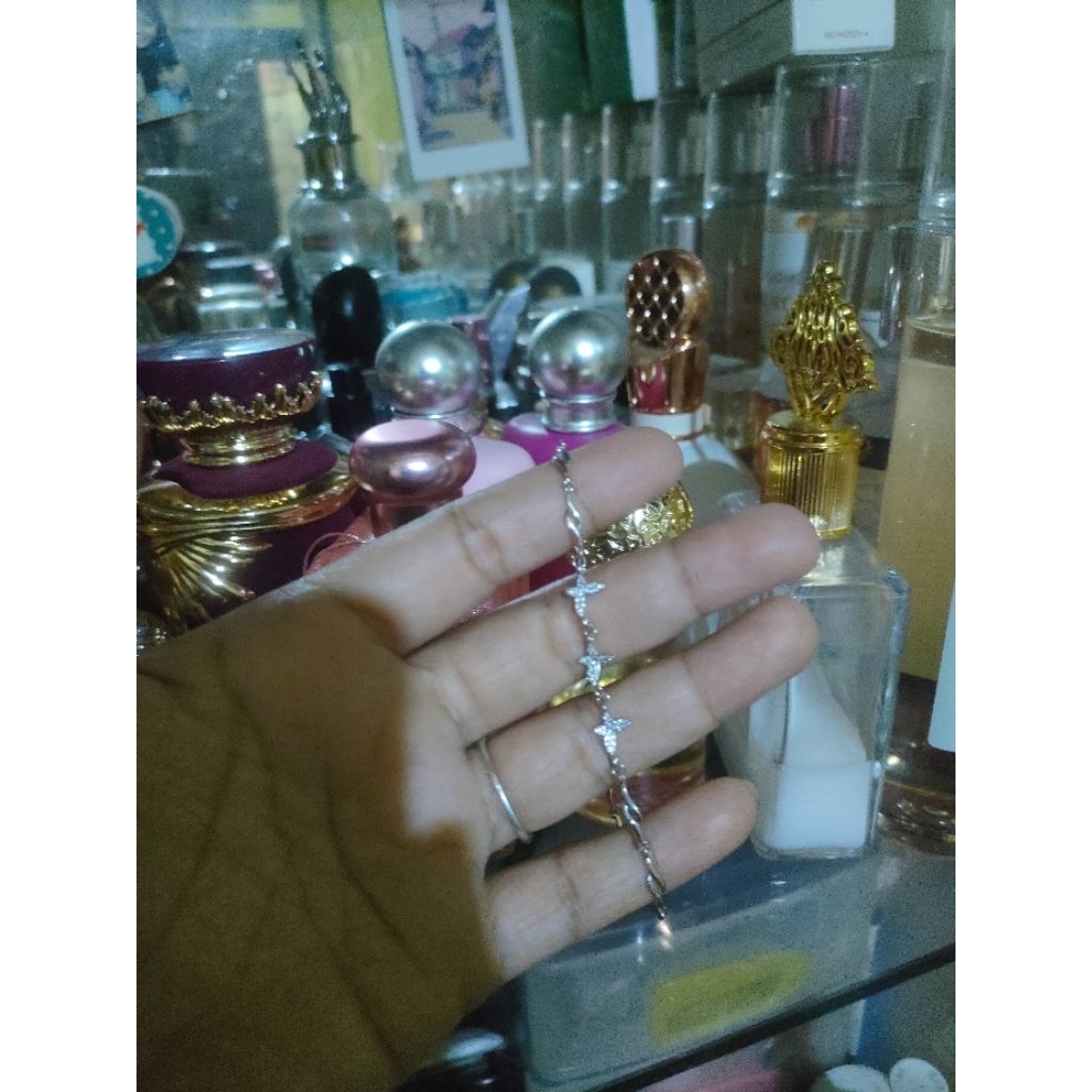 Gelang Dparis