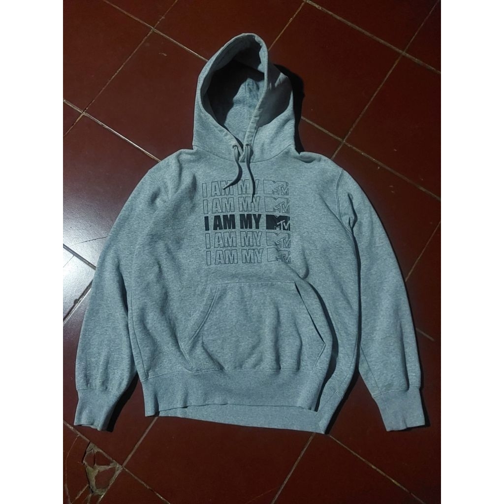 Hoodie GU uniqlo x MTv