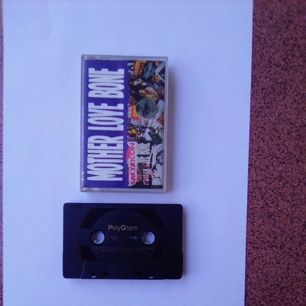 kaset mother love bone (grunge)