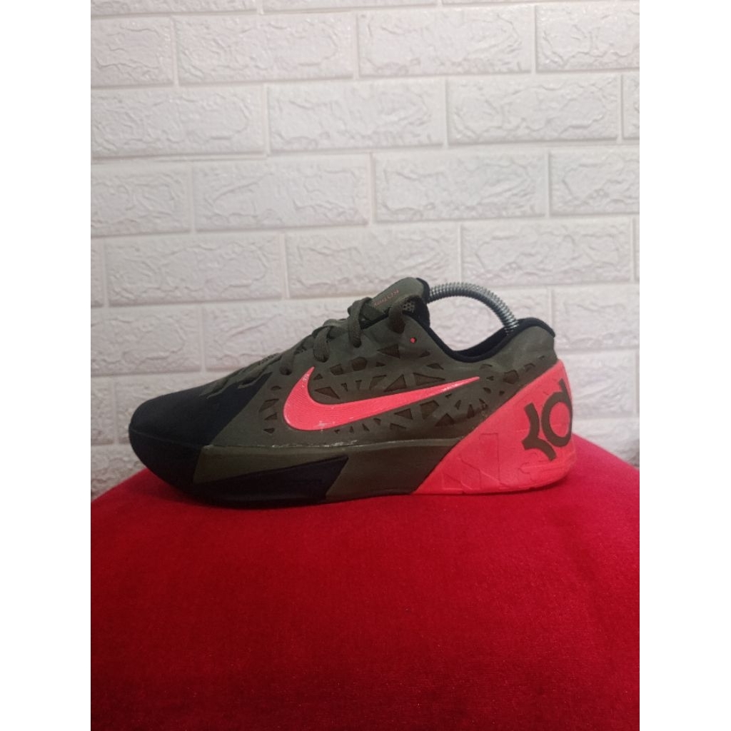 Sepatu sneaker running basket hiking outdoor second seken branded Nike KDTrey 5 original