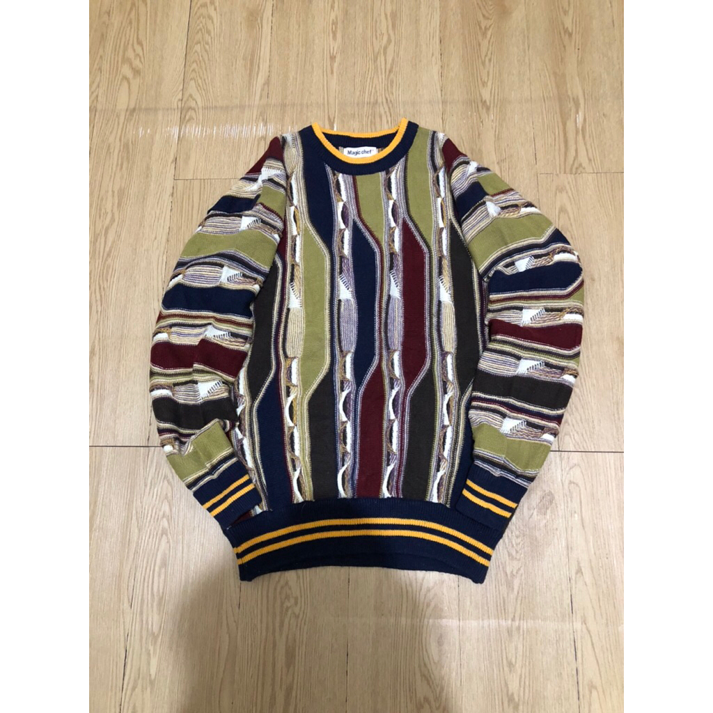 (HARGA NET / PAS) PRELOVED MAGIC SHEF KNITWEAR LIKE A COOGI PATTERN SIZE L / KNITWEAR / KNITWEAR / C