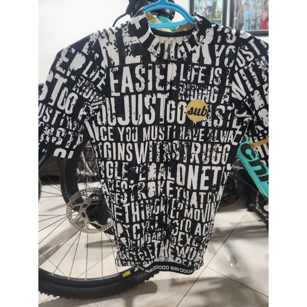 SUB Jersey - JUST GO second/bekas. Like NEW